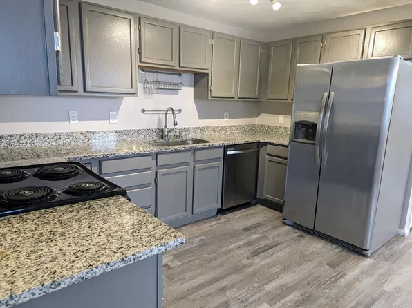 33A Jackson St APT 202, Lynn, MA 01902
