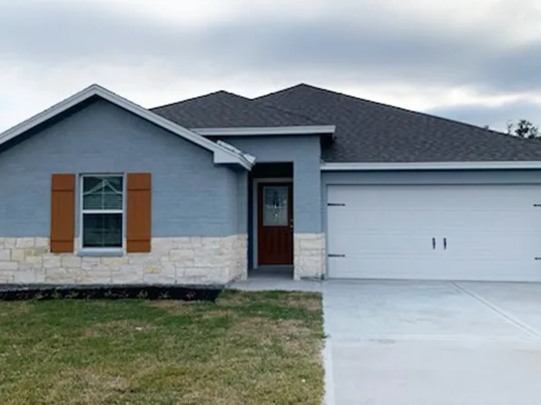 113 Antigua Dr, Rockport, TX 78382