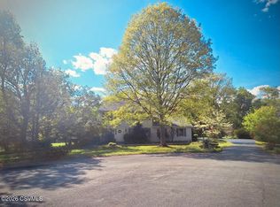 151 Woodsedge Dr, Winfield, PA 17889