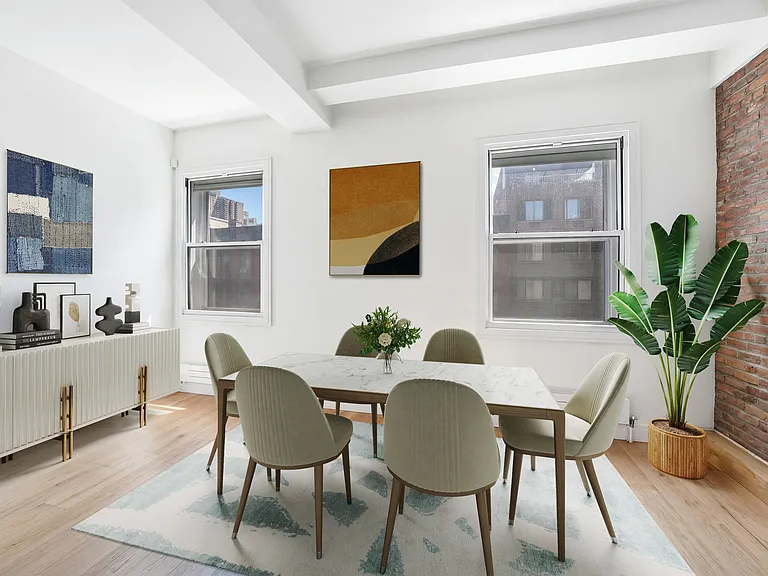521 W 47th St #4D — Photo 3