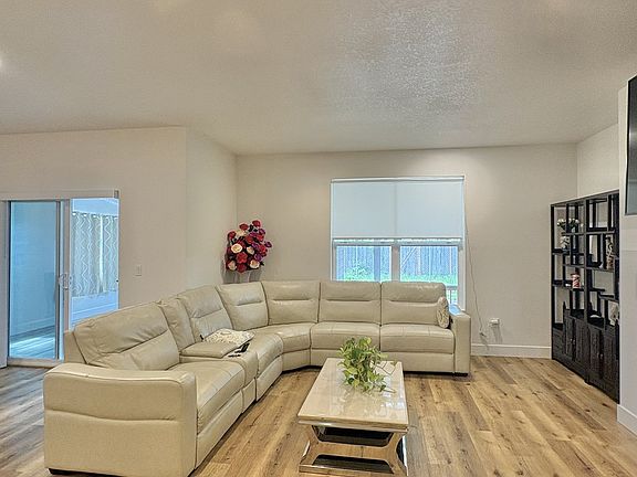 2nd image of 6371 SE 84th Ave