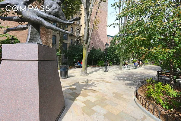 Rented by Compass | media 29