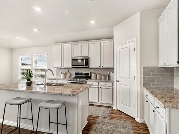 787 Cascade Ln, Princeton, TX 75407