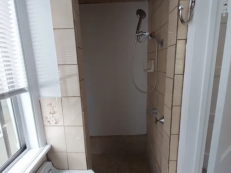 902 3rd St #23 — Photo 11