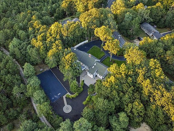 3rd image of 1155 Santuit-Newtown Road