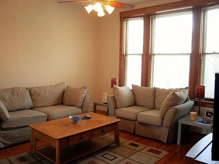 3455 N Marshfield Ave #2B — Photo 1