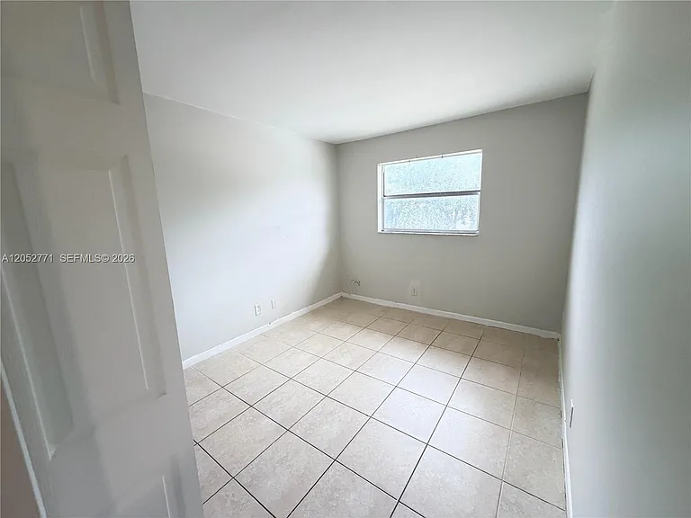 101 NE 41st St #B35 — Photo 18