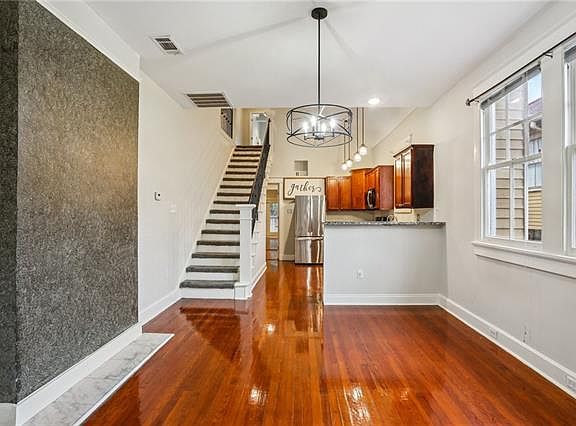 3rd image of 4458 Demontluzin St