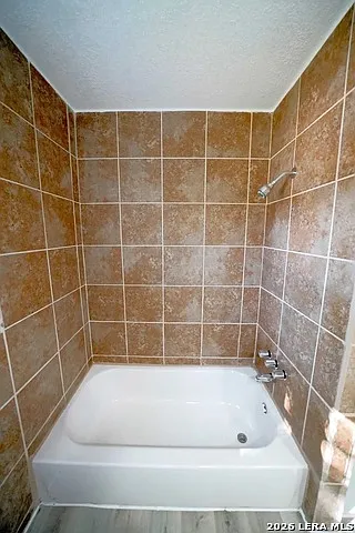3 bed, 2.0 bath, 1684 sqft, $1,795 — Photo 4