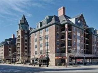 44 N Vail Ave APT 204, Arlington Heights, IL 60005