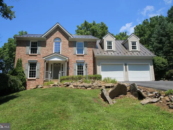 241 Whitehill St, Lemont, PA 16851