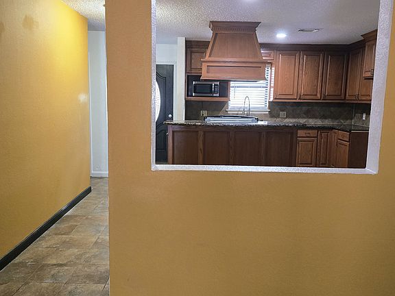 3rd image of 2215 Gontier Dr