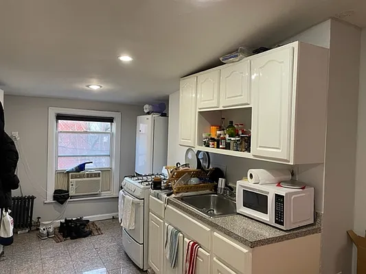 Rented by Friedman Roth Realty | media 14