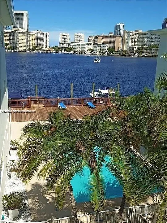 Woodlake Apts Condo — Photo 3