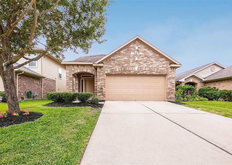 1st image of 19135 Walbrook Meadows Ln