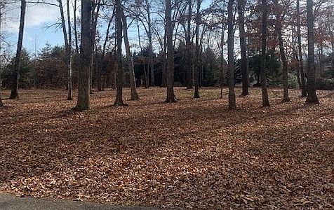 3rd image of 26 Stonecrest Cir