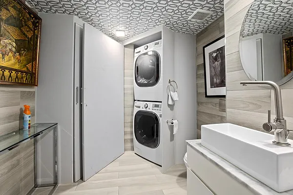 Rented by Douglas Elliman | media 33