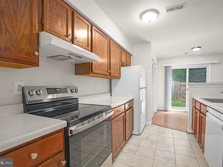 502 Wind Ridge Dr — Photo 8