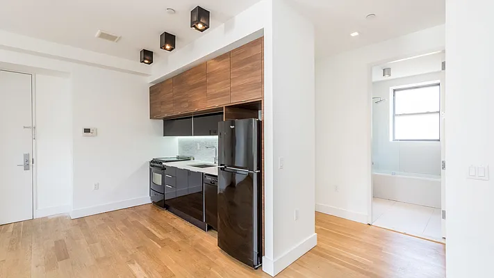 Rented by Nooklyn NYC LLC | media 92