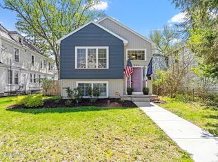 562 3rd Ave, Troy, NY 12182