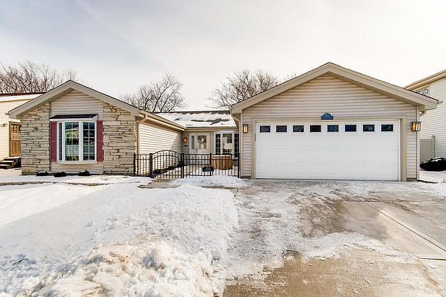 1st image of 323 Loveland Dr