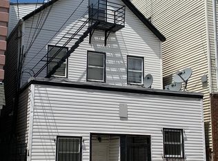 218 3rd St, Elizabeth, NJ 07206