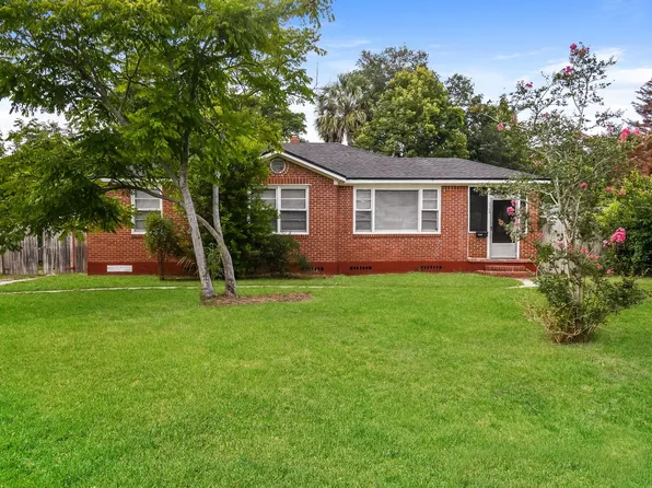 5709 Milmar Dr S, Jacksonville, FL 32207