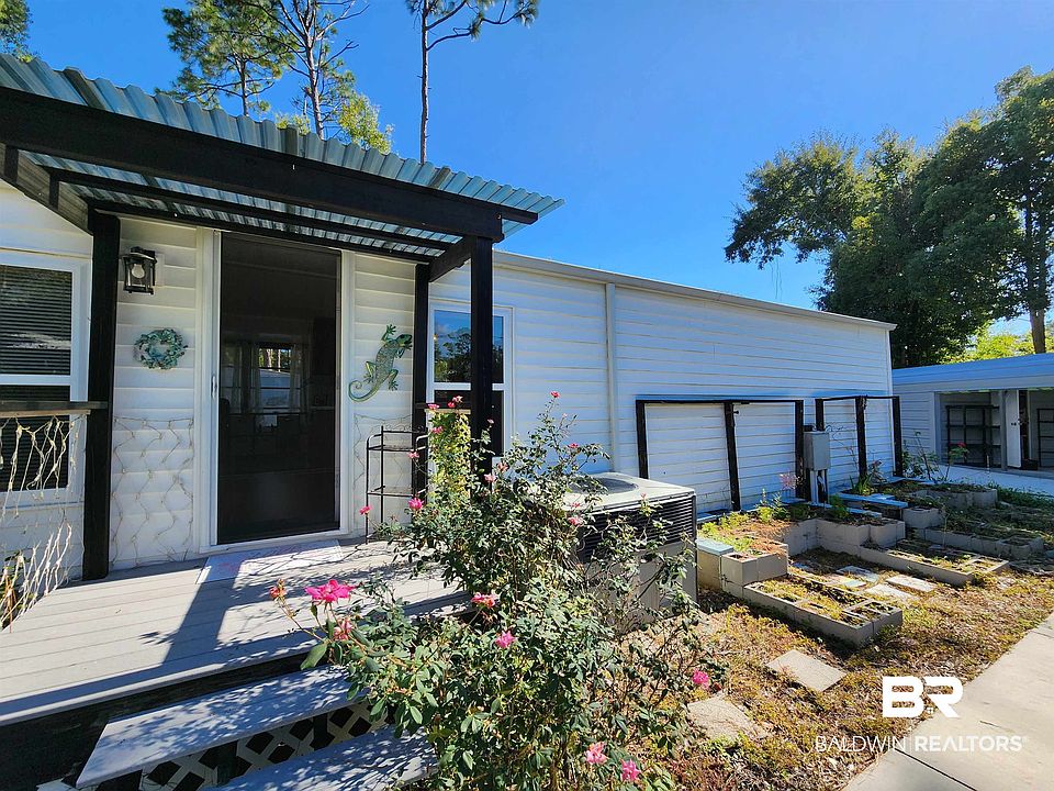 1st image of 389 Cove Bayou Cir