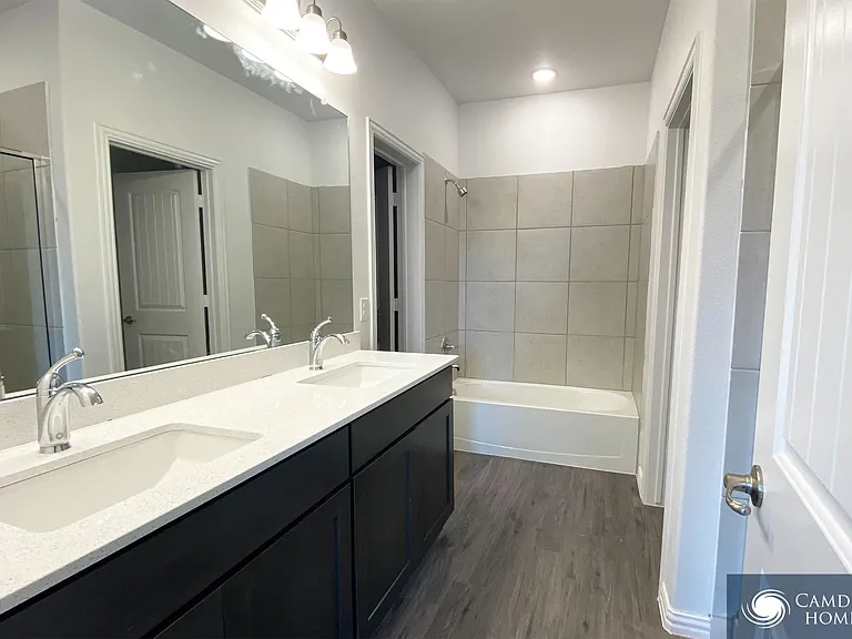 2336 Brandon St — Photo 23