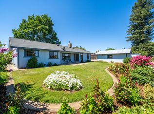 19556 Medo Vale Ln, Redding, CA 96002