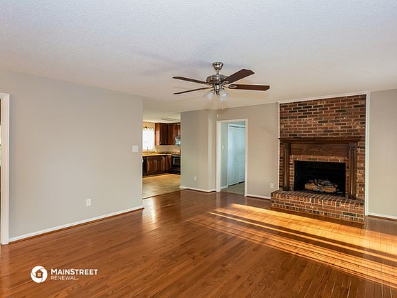 5th image of 112 Brook Dr
