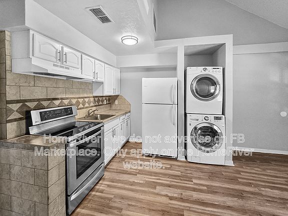 4th image of 11561 SE 57th Ct