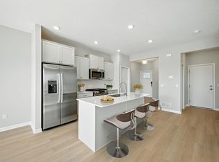 6679 Bluestem Way, Excelsior, MN 55331