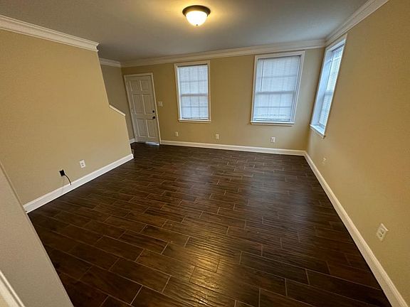 5th image of 3481 Vineville Ave