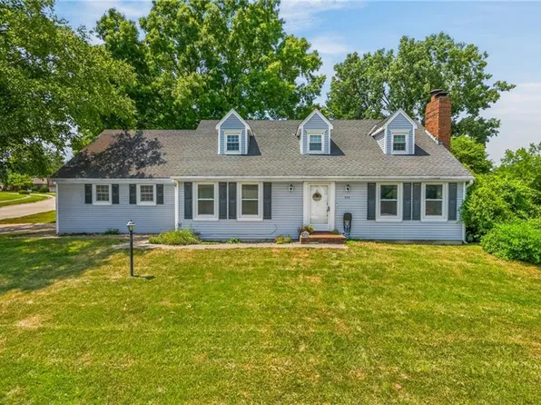 602 Greenbriar Ter, Saint Joseph, MO 64506