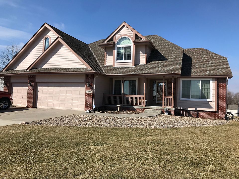 1 1/2 Story