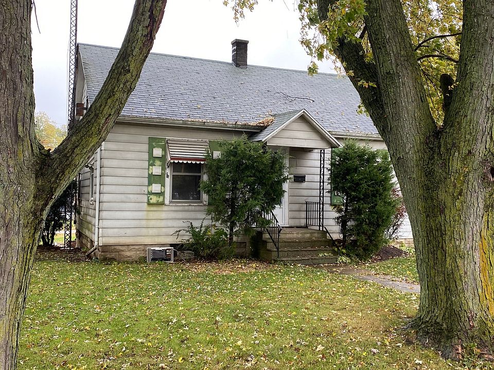1st image of 1611 E Washington St