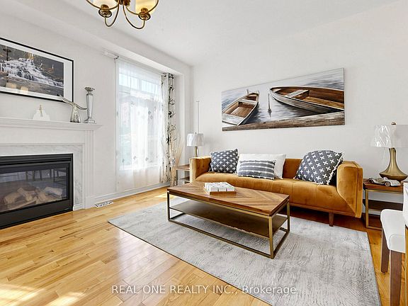3rd image of 48 Lanark St