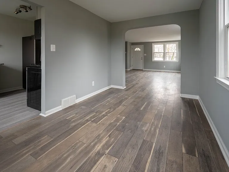 357 Holland St — Photo 12