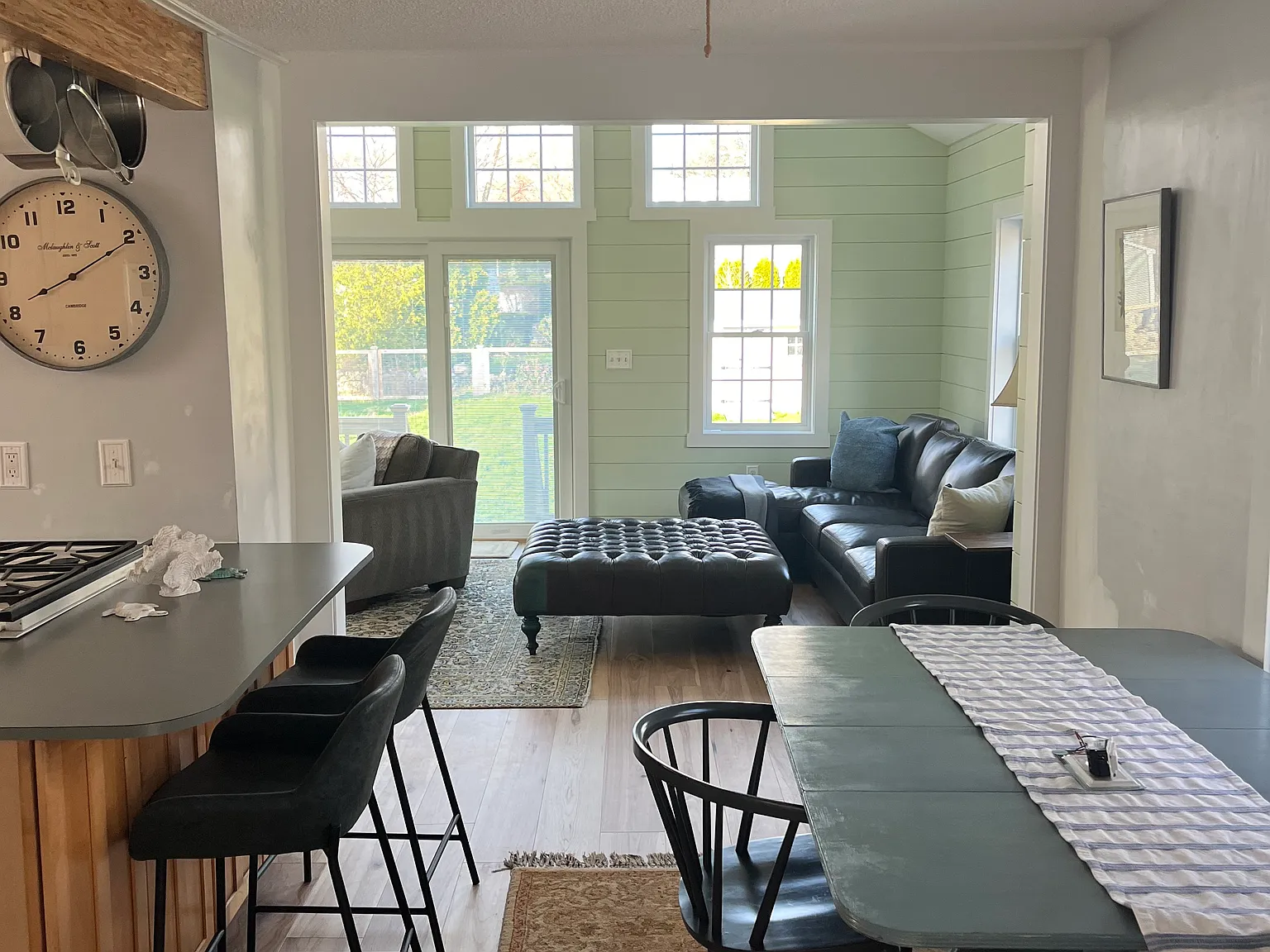 2 bed, 1350 sqft, $2,650 — Photo 1