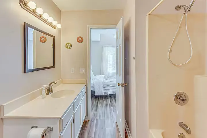 926 Tiffany Ln — Photo 10