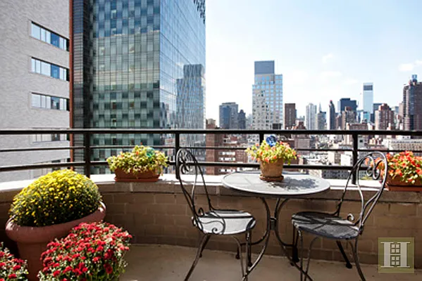 Sold by Halstead Real Estate | media 4