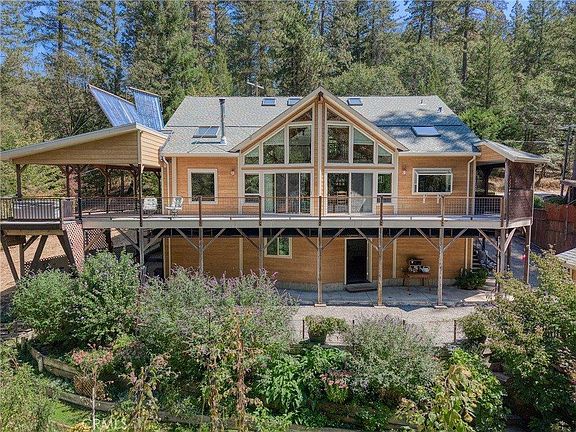 2nd image of 15785 Rainbow Dr