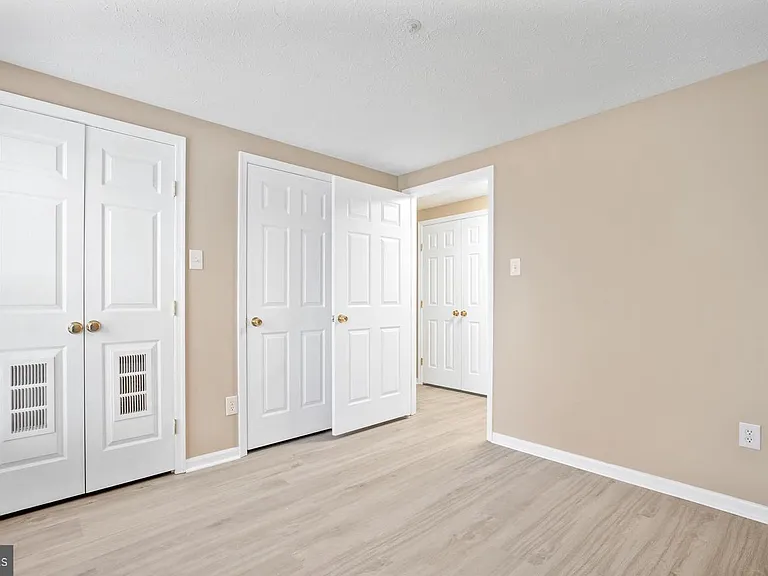 607 Himes Ave #104 — Photo 23