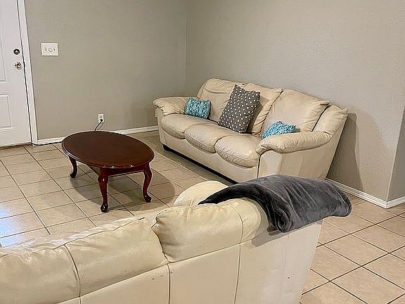 4th image of 103 Mazarn Estates Dr