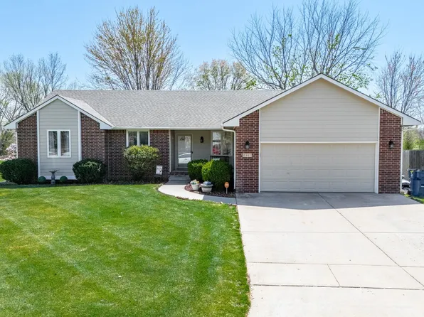 2307 N Parkridge Ct, Wichita, KS 67205