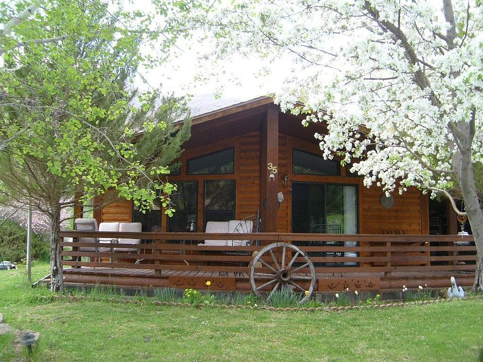 Ranch w/carport