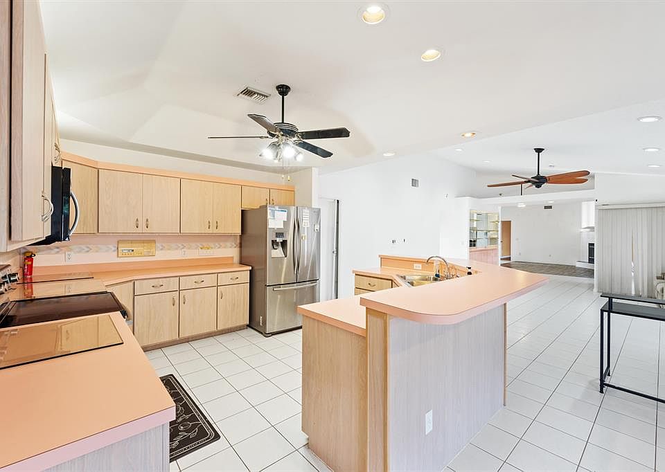 1st image of 1255 SE Naples Ln