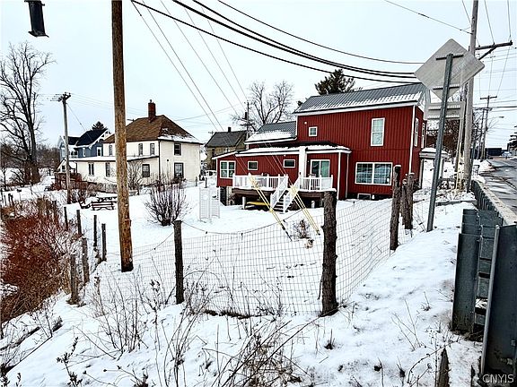 3rd image of 52 William St