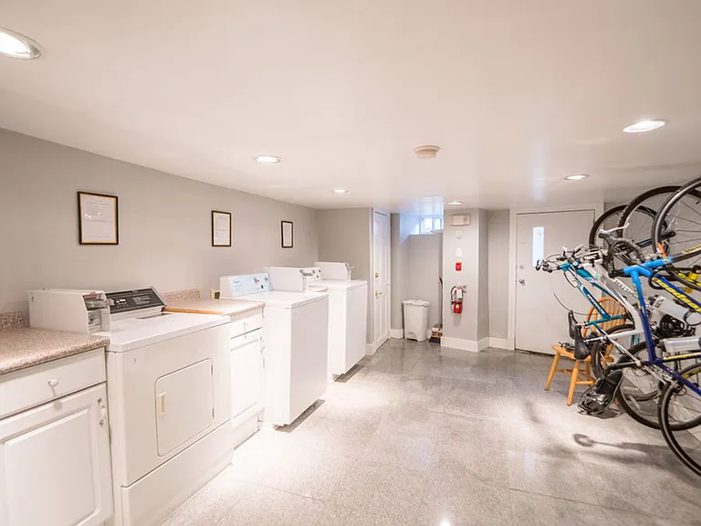 1124 E Passyunk Ave — Photo 40